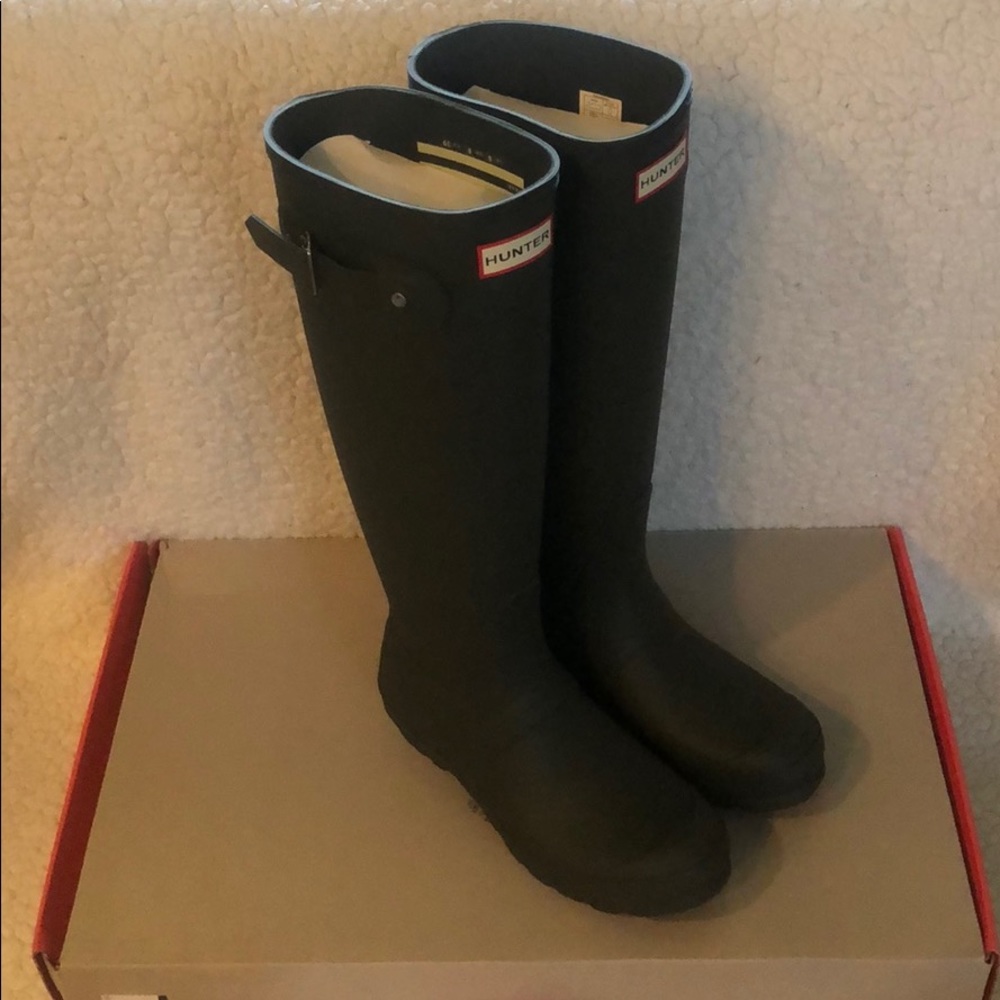 NEW Hunter Army Green Original Tall Rain Boots 8